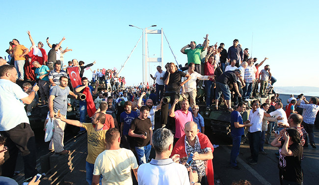 Türkiye demokrasiye böyle direndi 58