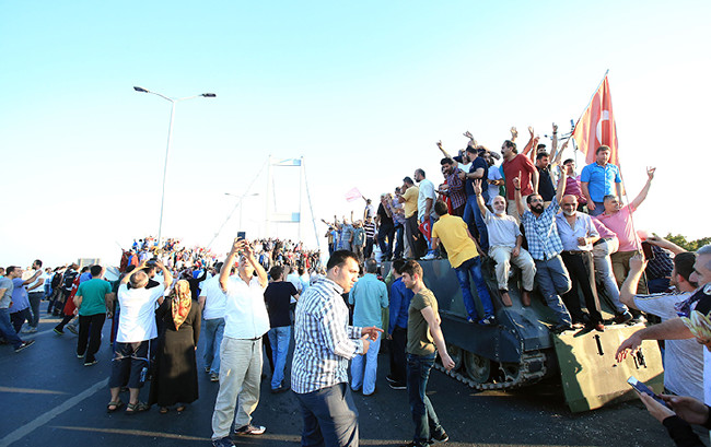 Türkiye demokrasiye böyle direndi 59
