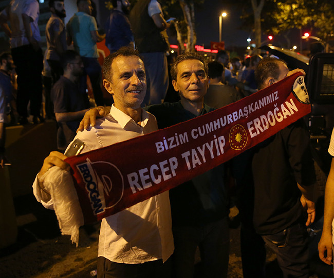 Türkiye demokrasiye böyle direndi 61