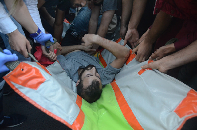 Kırmızı Beyazsa darbeci değil 6