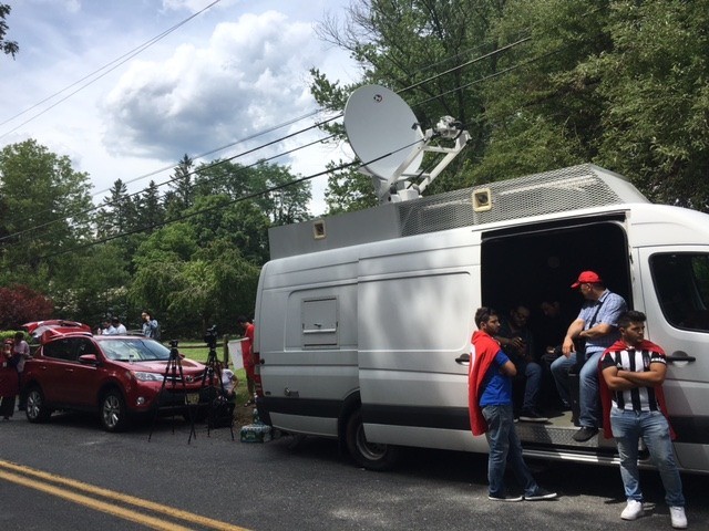 ABD'deki Türkler, FETÖ'nün Pensilvanya'daki evinin önünde 23