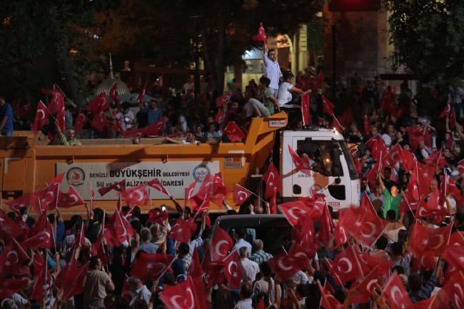 Türkiye'de Demokrasi Bayramı 19