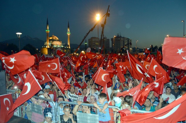 Türkiye'de Demokrasi Bayramı 20