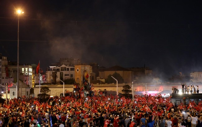 Türkiye'de Demokrasi Bayramı 1