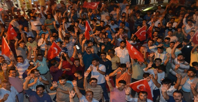 Türkiye'de Demokrasi Bayramı 24