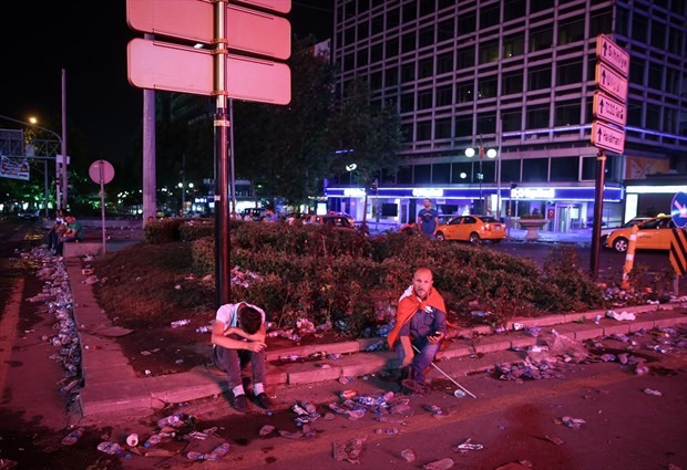 Demokrasi nöbeti 16