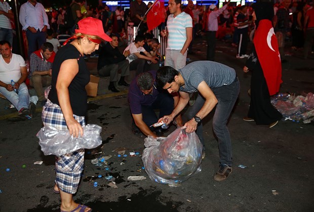 Demokrasi nöbeti 32