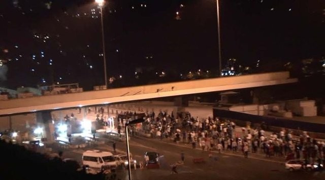 Dakika dakika köprü direnişi 10