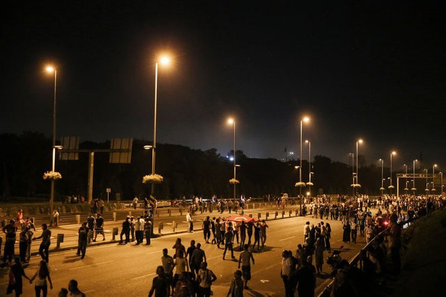 Dakika dakika köprü direnişi 13