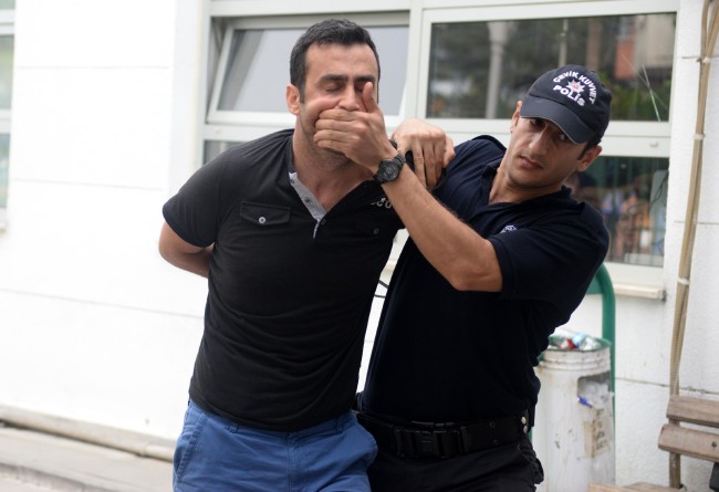 Kaldır başını hain 18