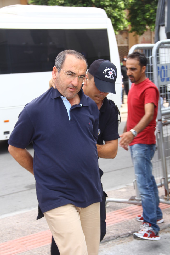 Kaldır başını hain 2