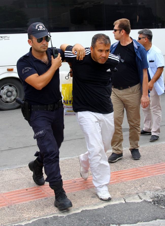 Kaldır başını hain 8