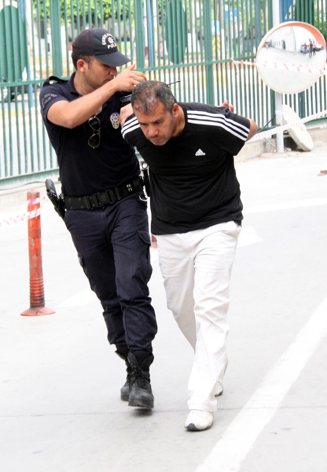 Kaldır başını hain 9