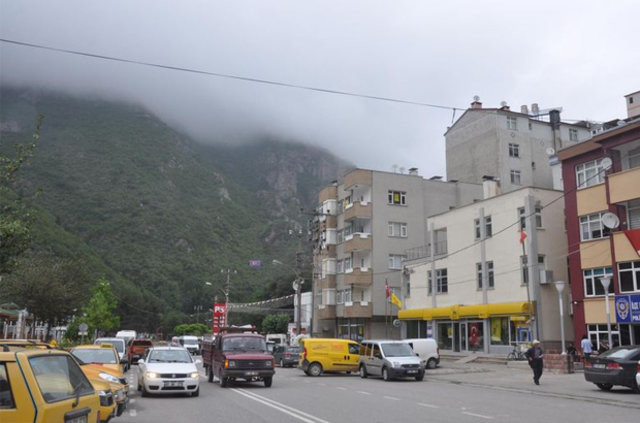 Maçka'da kaçan teröristler aranıyor 12