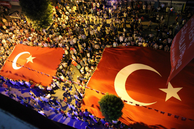 OHAL'e uymayanlara para ve hapis cezası! 25