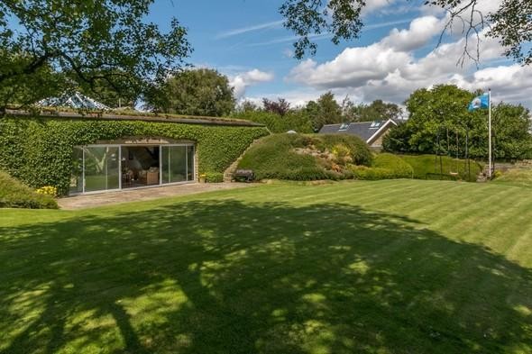 Yerin altında cennet inşa etti 13