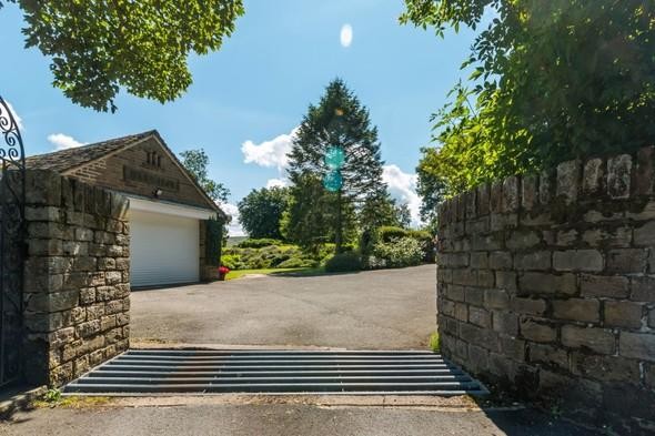 Yerin altında cennet inşa etti 14