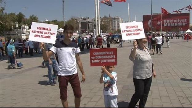 Taksim'de "Cumhuriyet ve Demokrasi Mitingi" 14