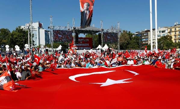 Taksim'de "Cumhuriyet ve Demokrasi Mitingi" 15