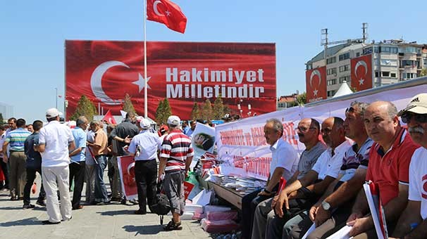 Taksim'de "Cumhuriyet ve Demokrasi Mitingi" 19