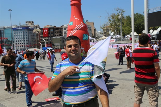 Taksim'de "Cumhuriyet ve Demokrasi Mitingi" 9
