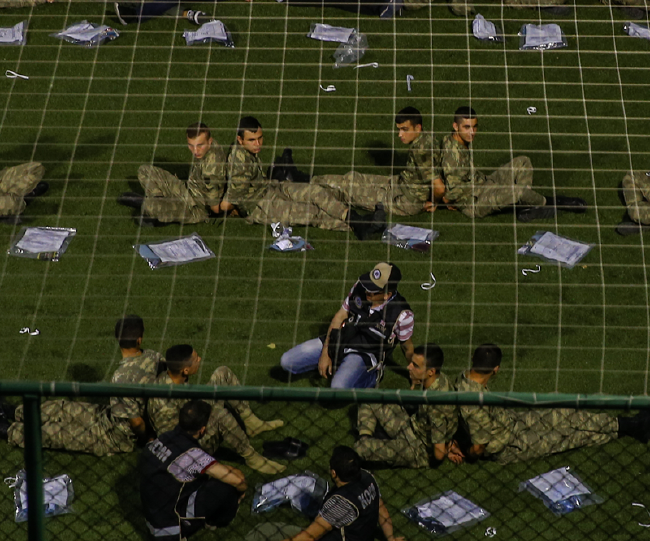 Cumhurbaşkanlığı Muhafız Alayı'na operasyon 3