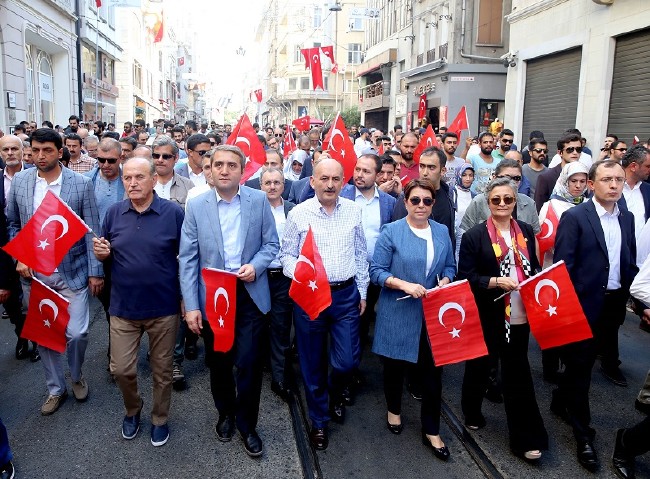 'Cumhuriyet ve Demokrasi Mitingi' 12