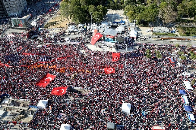 'Cumhuriyet ve Demokrasi Mitingi' 7