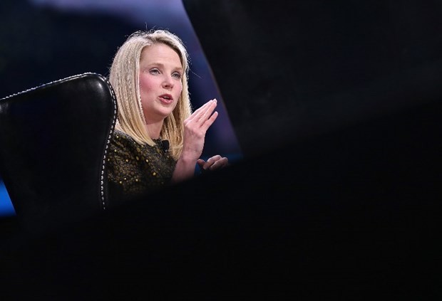 Yılda 42 milyon dolar kazanan CEO'nun CV'si 11