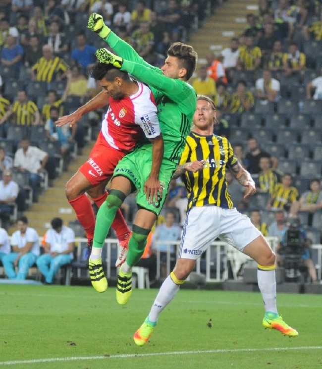 Fenerbahçe'nin Monaco'yu 2-1 mağlup ettiği maçı Bülent Tuncay yazdı 2