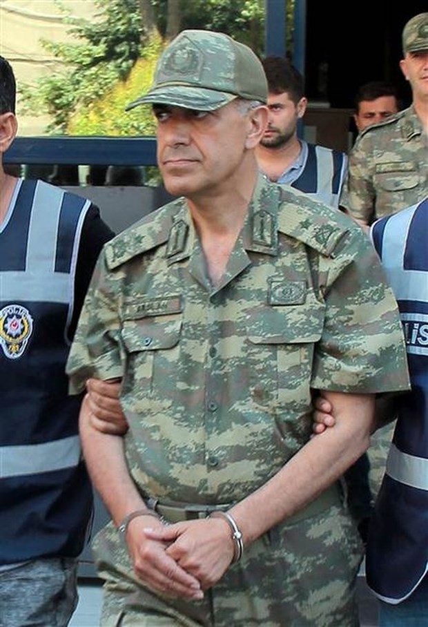 TSK'dan ihraç edilen amiral ve generaller 54