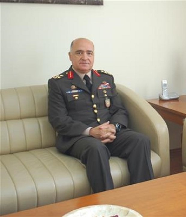 TSK'dan ihraç edilen amiral ve generaller 85