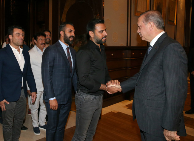 Erdoğan demokrasi nöbetine destek verenleri kabul etti 13