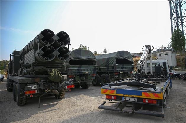 Tankların ezdiği araçlar 4