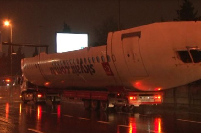 Yeşilköy'de uçak yola çıktı 10