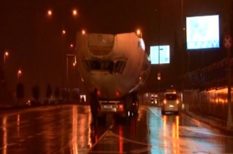 Yeşilköy'de uçak yola çıktı 13