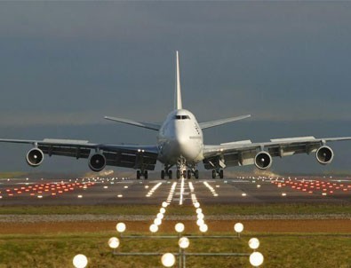 Yeşilköy'de uçak yola çıktı 15