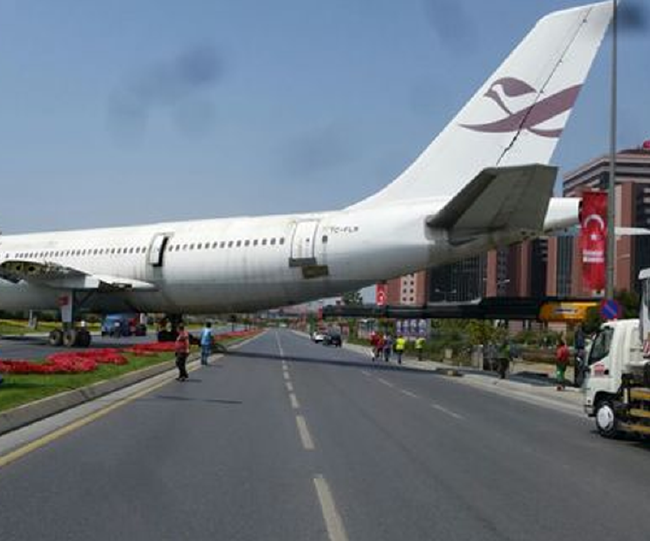 Yeşilköy'de uçak yola çıktı 8