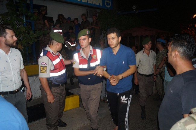 Firari darbeci askerlerin yakalandığı operasyon 23