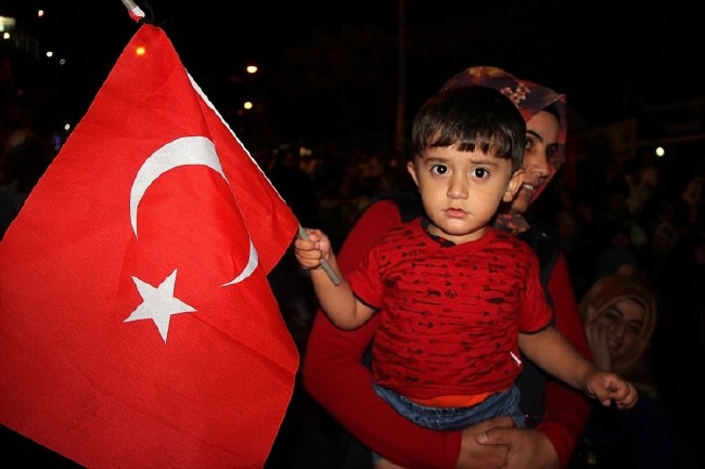 Cumhurbaşkanı Erdoğan demokrasi nöbetinde 50