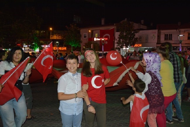 Cumhurbaşkanı Erdoğan demokrasi nöbetinde 36