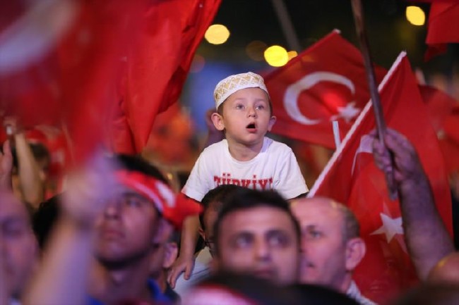 Cumhurbaşkanı Erdoğan demokrasi nöbetinde 32