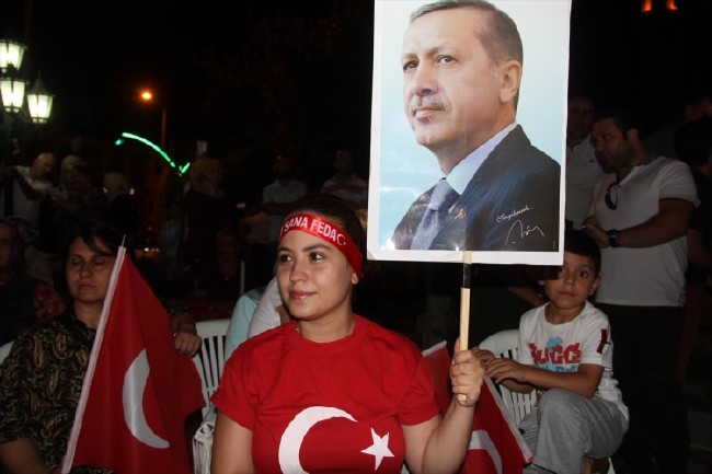 Cumhurbaşkanı Erdoğan demokrasi nöbetinde 24