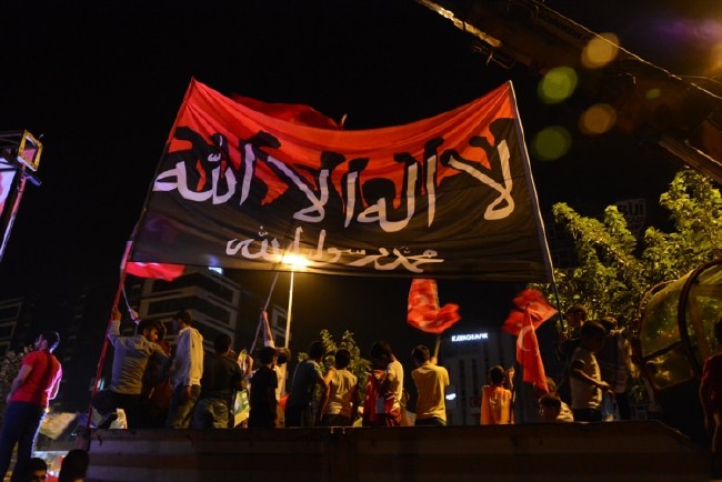 Cumhurbaşkanı Erdoğan demokrasi nöbetinde 14