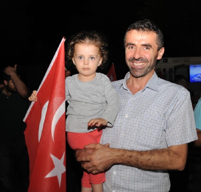 Cumhurbaşkanı Erdoğan demokrasi nöbetinde 6