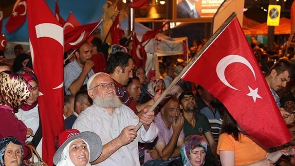 Cumhurbaşkanı Erdoğan demokrasi nöbetinde 58