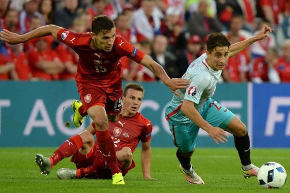 Kıyafeti sosyal medyayı salladı 1