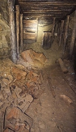 Gizemli tuvalet yıkıldı her şey ortaya çıktı 8