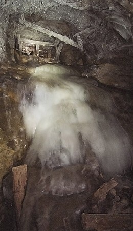 Gizemli tuvalet yıkıldı her şey ortaya çıktı 12