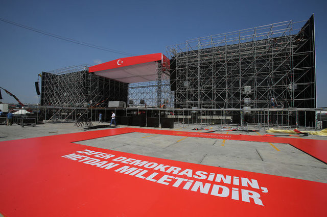 Yenikapı'da hazırlıklar tam gaz sürüyor 8